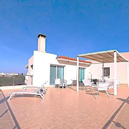 Cyprus Sun * Παραλίμνι