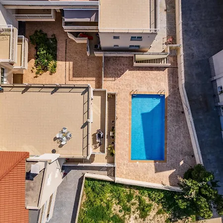 Cyprus Sun Παραλίμνι