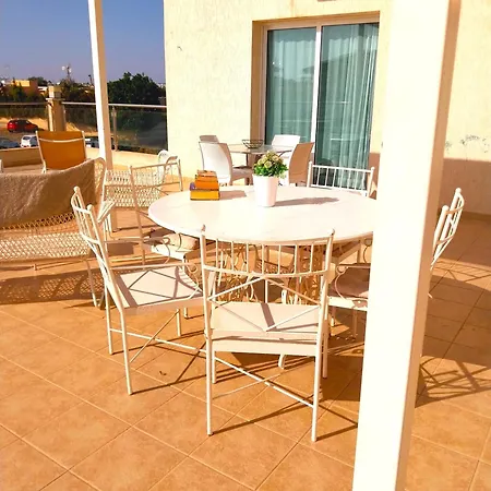Cyprus Sun 公寓